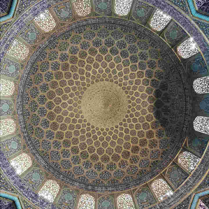 picture showing the dome of Lotfollah Mosque